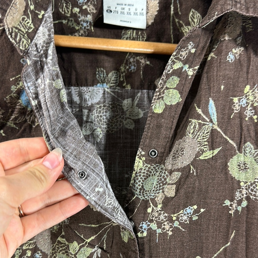 Columbia Brown Floral Lightweight Snap Button Down Woman's XL - Picture 4 of 9